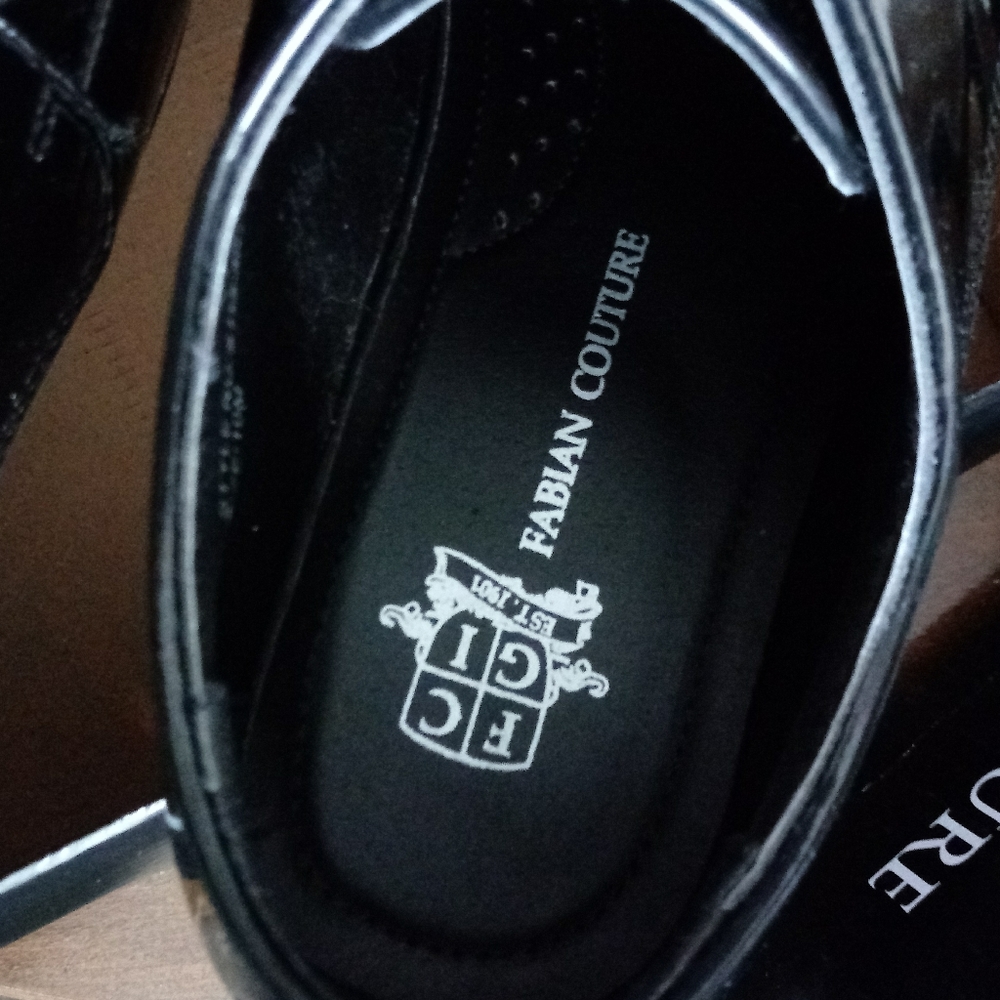 Shoes - Picture 2 of 5